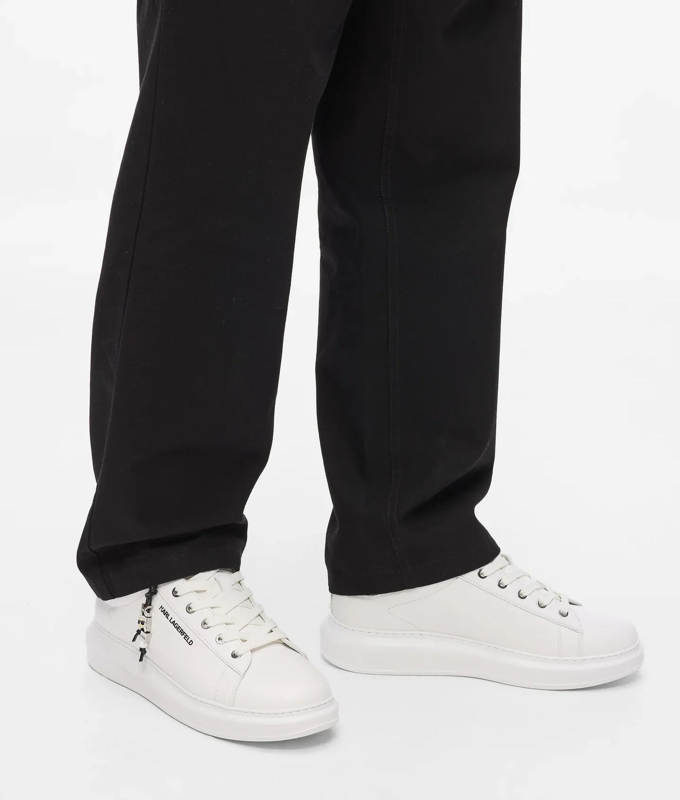 KARL EXCLUSIVE KAPRI IKON CHARM SNEAKERS