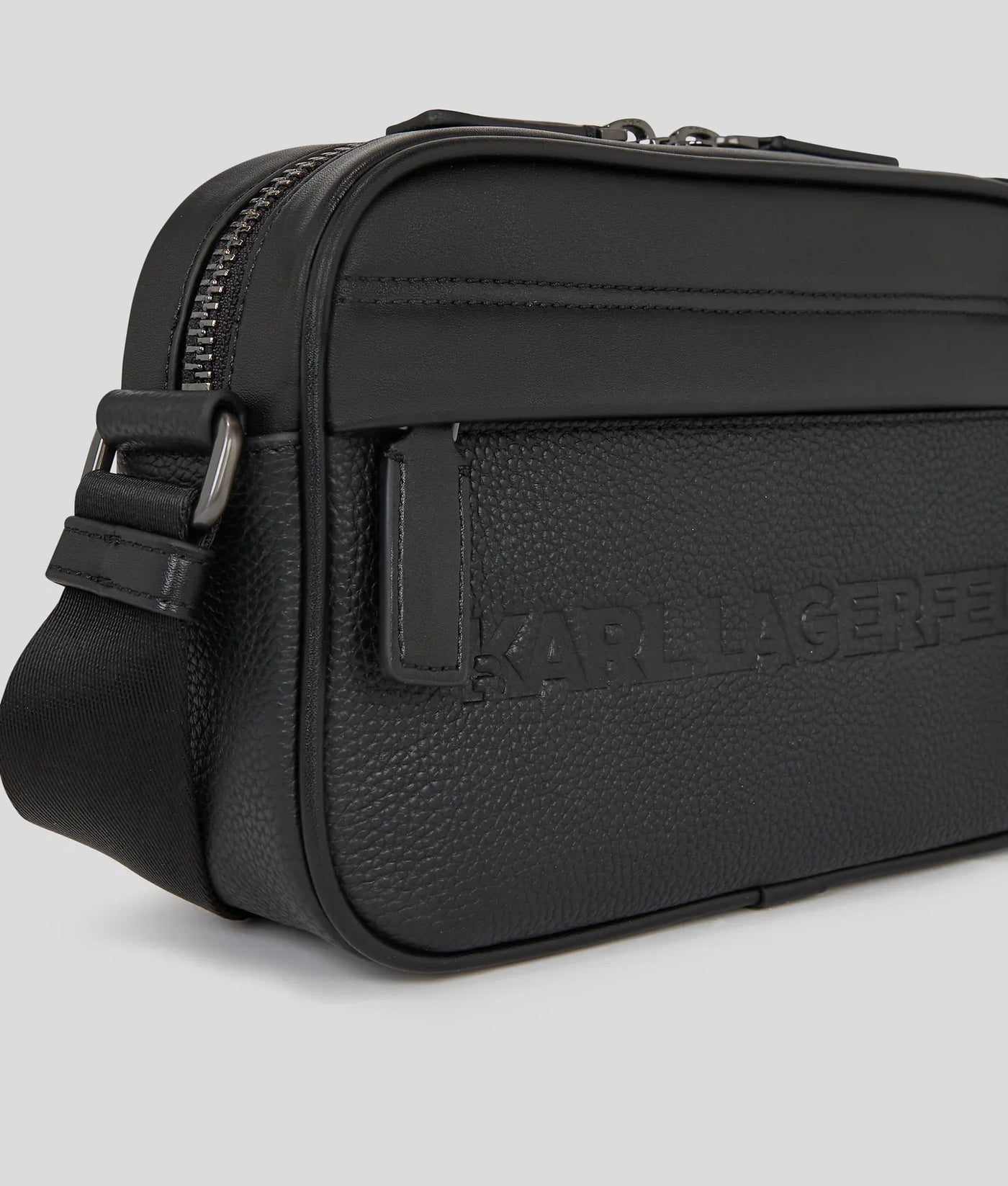 KARL K/ESSENTIAL LEATHER CROSSBODY BAG